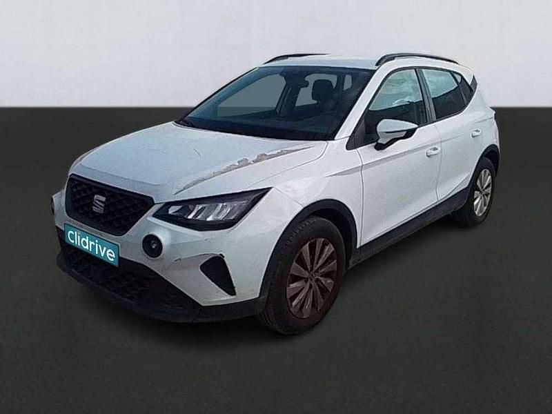 Używany Seat Arona Reference 95 KM (69 kW) 2022 Biały SUV