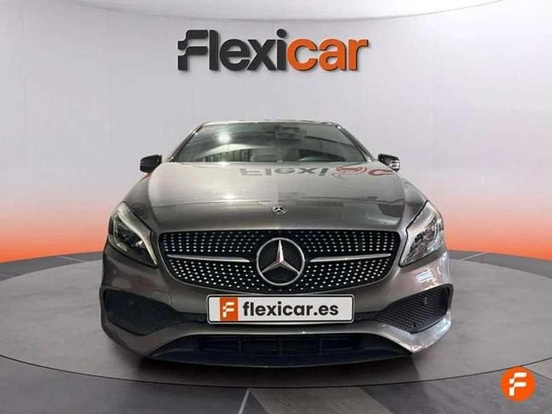 Usado Mercedes A200 139 CV (102 kW) 2018 Gris Utilitario