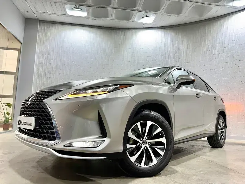 Usado Lexus RX450h Business Edition 313 CV (230 kW) 2021 Gris / plata SUV