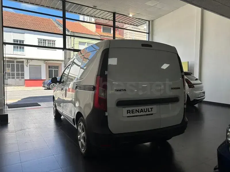 Usado Dacia Dokker Essentiel 95 CV (69 kW) 2020 Blanco Monovolumen