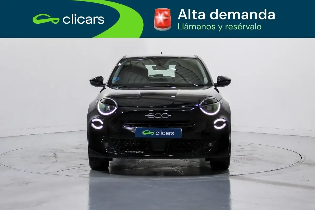 Usado Fiat 600 101 CV (74 kW) 2025 Negro SUV
