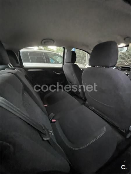 Gris / plata Usado 2016 Fiat Punto Young Utilitario | 5300 € (Precio justo) - Imagen 1/4