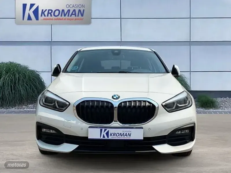 Usado BMW 116 Comfort Edition 116 CV (85 kW) 2021 Blanco Utilitario