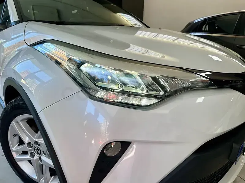 Usado Toyota C-HR Active 122 CV (89 kW) 2022 Blanco SUV