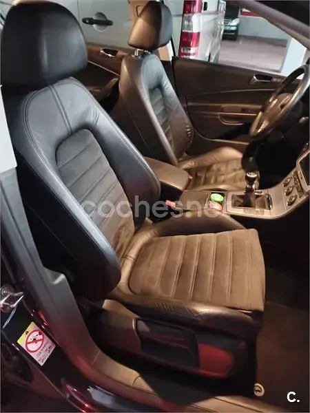 Usado VW Passat Highline 150 CV (110 kW) 2006 Azul Berlina
