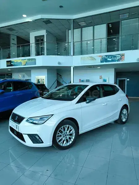 Usado Seat Ibiza XCELLENCE 115 CV (84 kW) 2025 Blanco Utilitario
