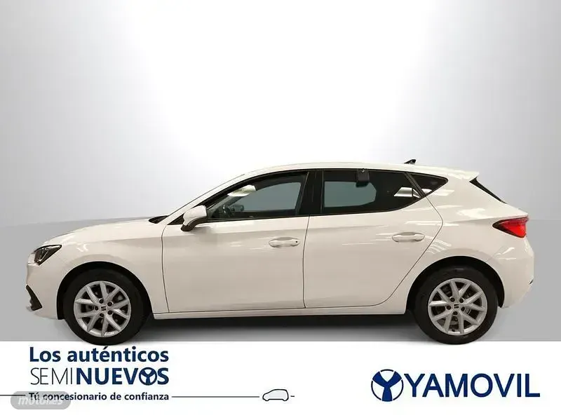 Usado Seat Leon Style 110 CV (80 kW) 2021 Blanco Berlina