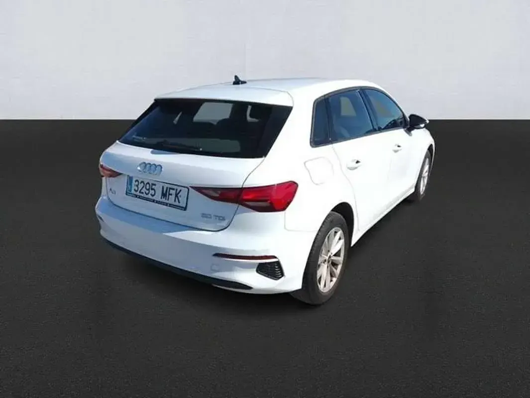 Usado Audi A3 Sportback 116 CV (85 kW) 2023 Blanco Utilitario