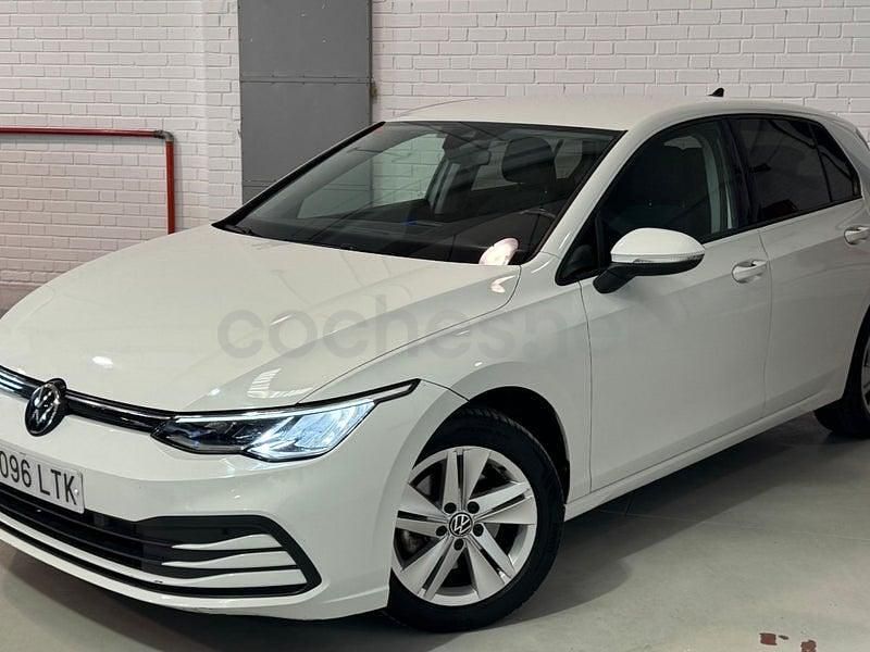 Usado VW Golf VIII Life 115 CV (84 kW) 2021 Blanco Berlina