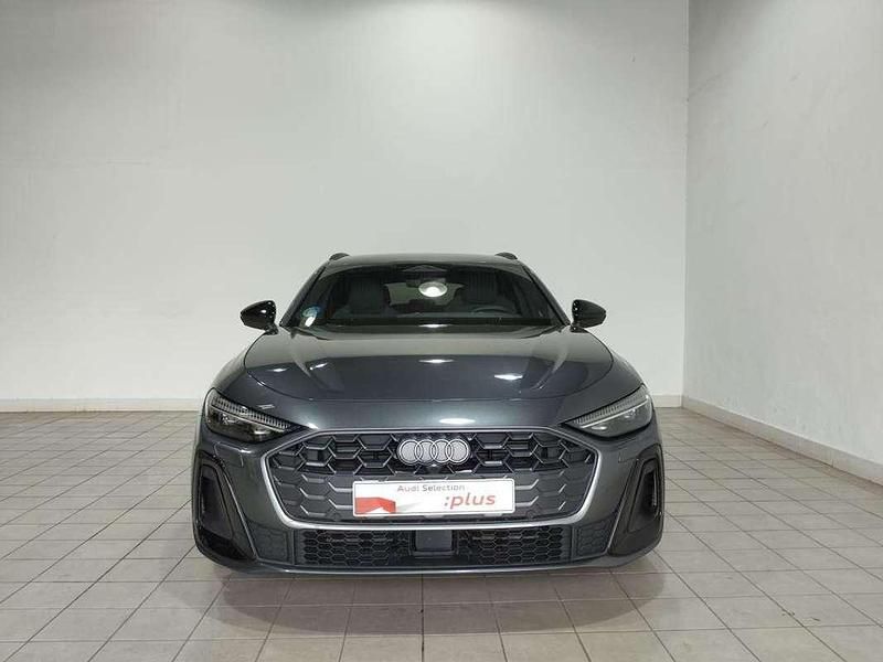 Usado Audi A5 204 CV (150 kW) 2025 Gris Familiar