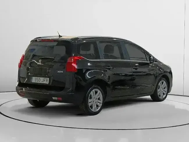 Usado Peugeot 5008 Style 120 HP (88 kW) 2015 Preto Monovolume