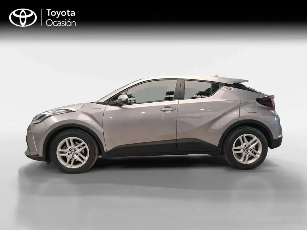Usado Toyota C-HR Active 122 CV (89 kW) 2022 Gris SUV