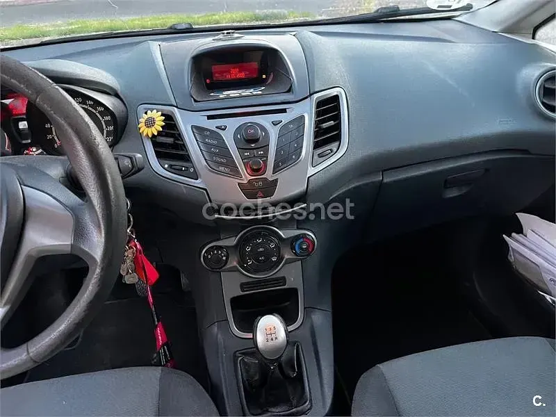 Usado Ford Fiesta Trend 68 CV (50 kW) 2009 Verde Berlina