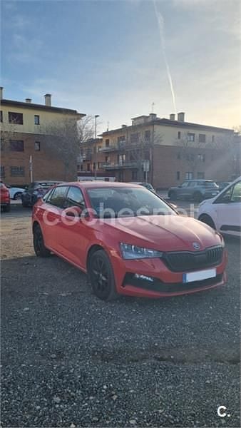 Usado Skoda Scala Ambition 115 CV (84 kW) 2021 Rojo Utilitario