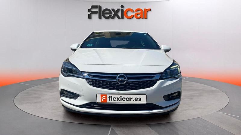 Usado Opel Astra Dynamic 125 CV (91 kW) 2018 Blanco Berlina