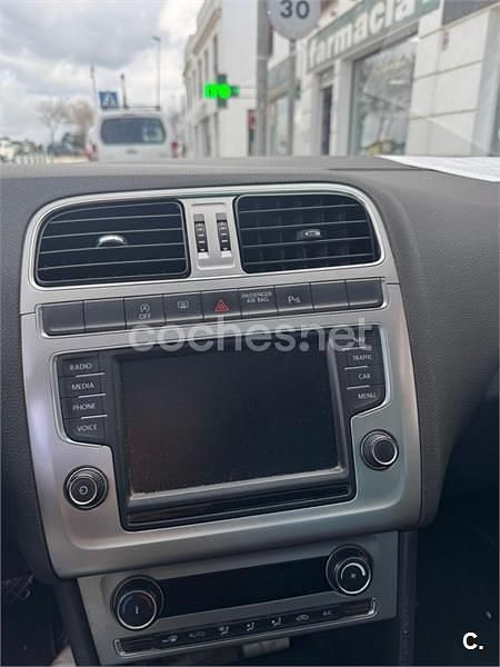 Usado VW Polo Advance 105 CV (77 kW) 2010 Azul Berlina