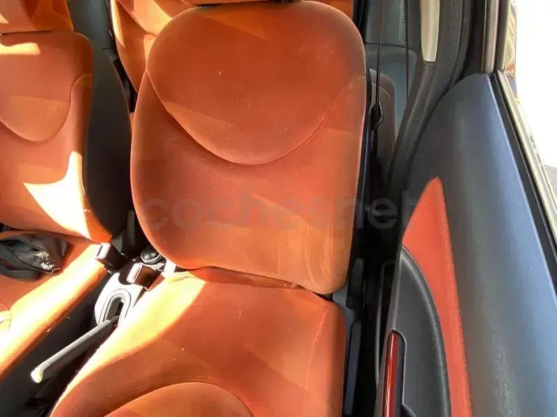 Usado Citroën C2 61 CV (44 kW) 2004 Negro Utilitario