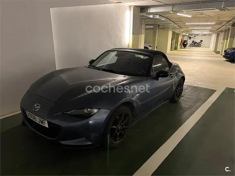 Usado Mazda MX5 Luxury 131 CV (96 kW) 2016 Gris / plata Descapotable