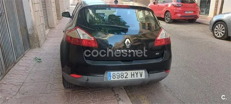 Usado Renault Mégane 110 CV (80 kW) 2010 Negro Berlina