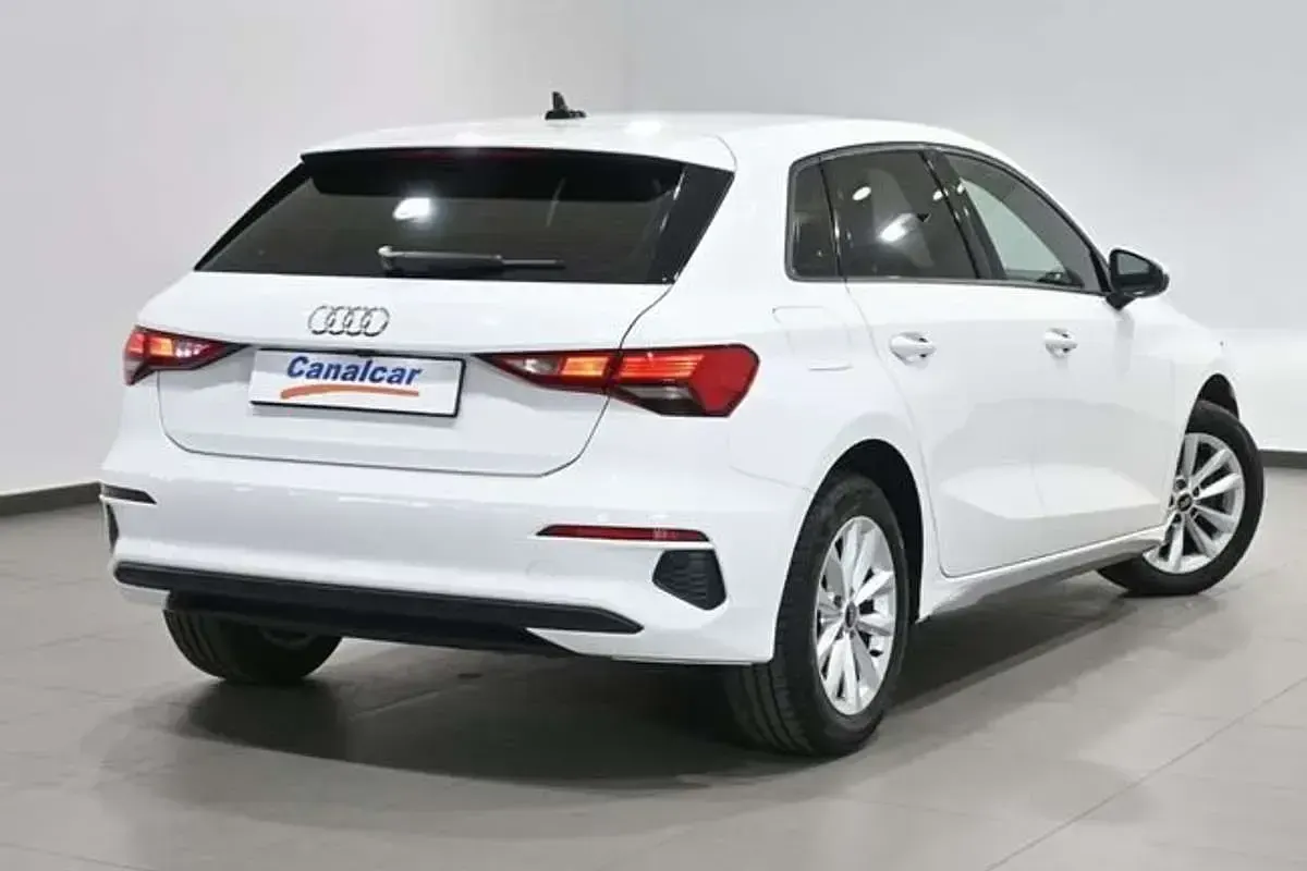Usado Audi A3 Sportback S-Line 150 CV (110 kW) 2022 Blanco Utilitario