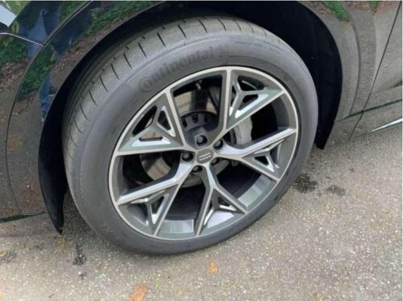 Usado Audi Q8 286 CV (210 kW) 2019 Negro SUV