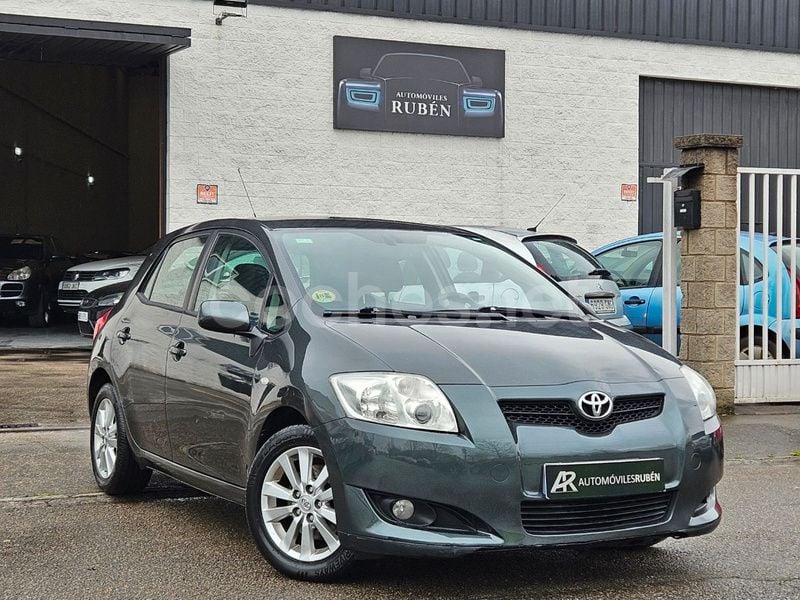 Verde Usado 2007 Toyota Auris Luna Berlina | 4500 € (Caro) - Imagen 1/4