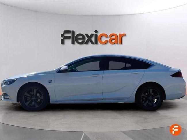 Usado Opel Insignia Innovation 136 CV (100 kW) 2020 Blanco