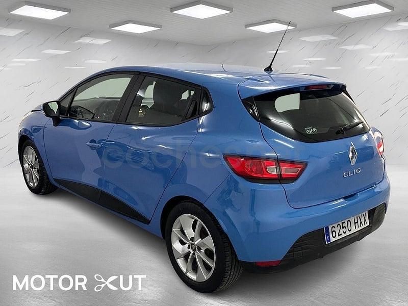 Usado Renault Clio III Collection 75 CV (55 kW) 2014 Azul Berlina