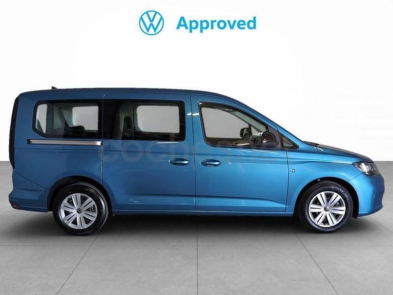 Usado VW Caddy Maxi 102 CV (75 kW) 2025 Azul Monovolumen