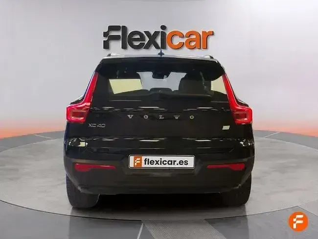 Usado Volvo XC40 R-Design 211 CV (155 kW) 2022 Negro SUV