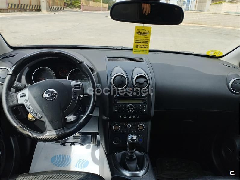 Usado Nissan Qashqai Premium Edition 150 CV (110 kW) 2009 Gris / plata SUV