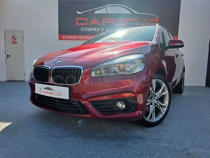 Usado BMW 216 Active Tourer 116 CV (85 kW) 2015 Rojo Monovolumen