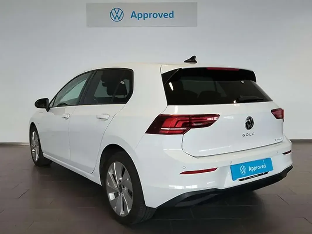 Usado VW Golf VIII Match 204 CV (150 kW) 2025 Blanco Berlina
