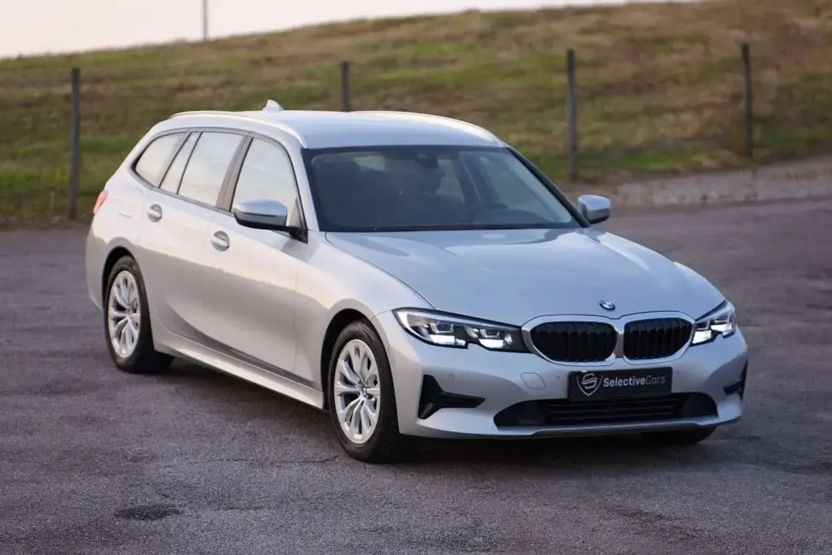 Usado BMW 318 150 CV (110 kW) 2021 Gris Familiar
