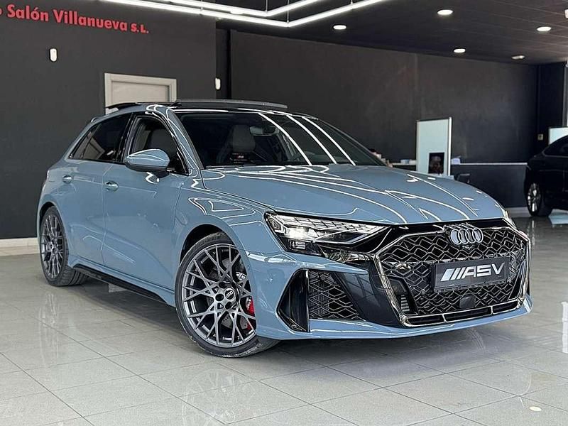 Gris Usado 2025 Audi RS3 Sportback Premium Utilitario | 73.900 € (Precio justo) - Imagen 1/4