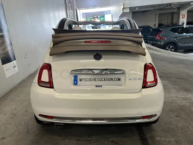 Usado Fiat 500C Dolcevita 70 CV (51 kW) 2023 Blanco Descapotable