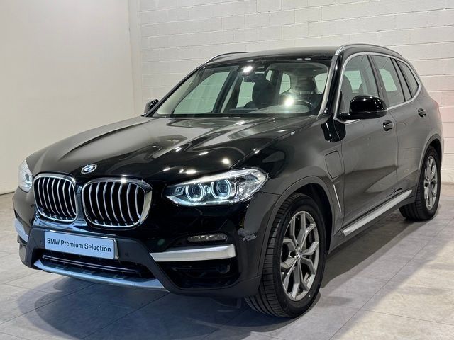 Negro Usado 2021 BMW iX3 Sport Line SUV | 39.990 € - Imagen 1/4