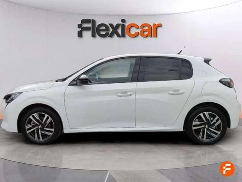 Usado Peugeot 208 Allure 101 CV (74 kW) 2023 Blanco Utilitario