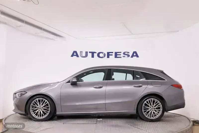 Usado Mercedes CLA220 Shooting Brake 190 CV (139 kW) 2021 Gris Familiar
