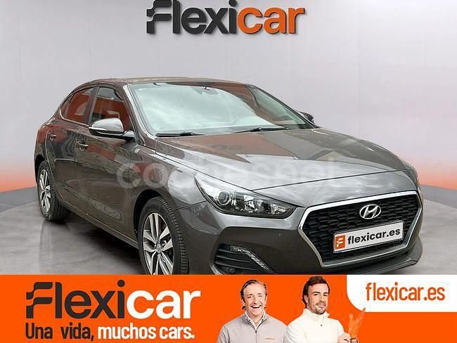Marrón Usado 2018 Hyundai i30 Berlina | 13.990 € (Un poco caro) - Imagen 1/4