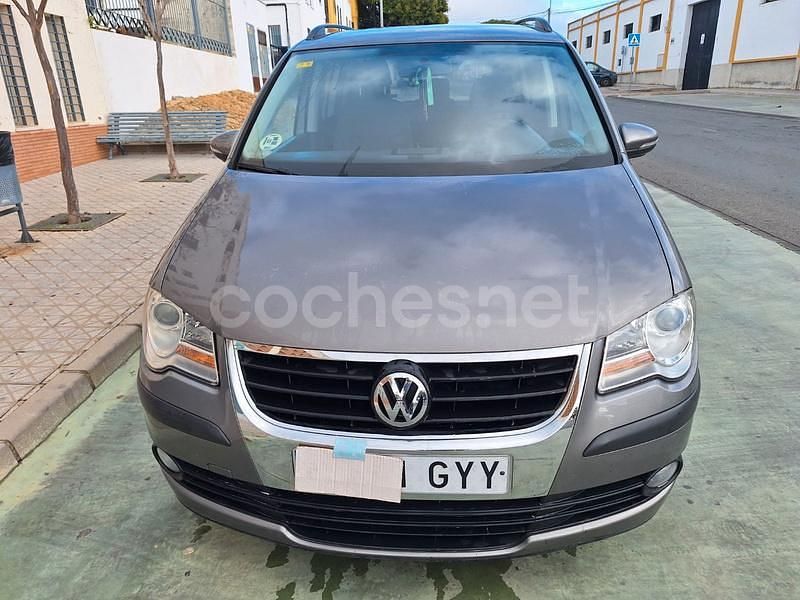 Gris / plata Usado 2010 VW Touran Advance Monovolumen | 7800 € (Super precio) - Imagen 1/4