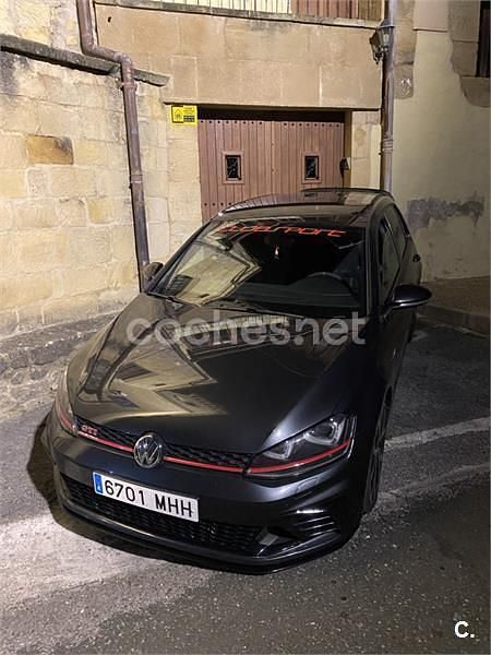 Usado VW Golf VII GTI Clubsport 265 CV (194 kW) 2017 Gris / plata Berlina