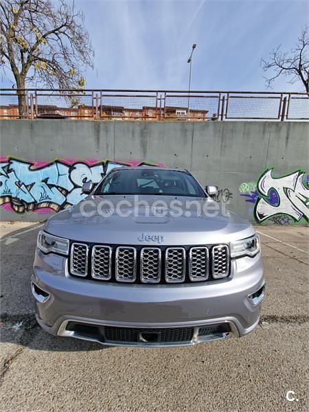 Usado Jeep Grand Cherokee Overland 250 CV (183 kW) 2017 Gris / plata SUV