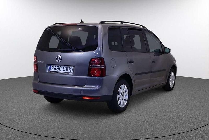 Usado VW Touran Edition 90 CV (66 kW) 2010 Gris Monovolumen