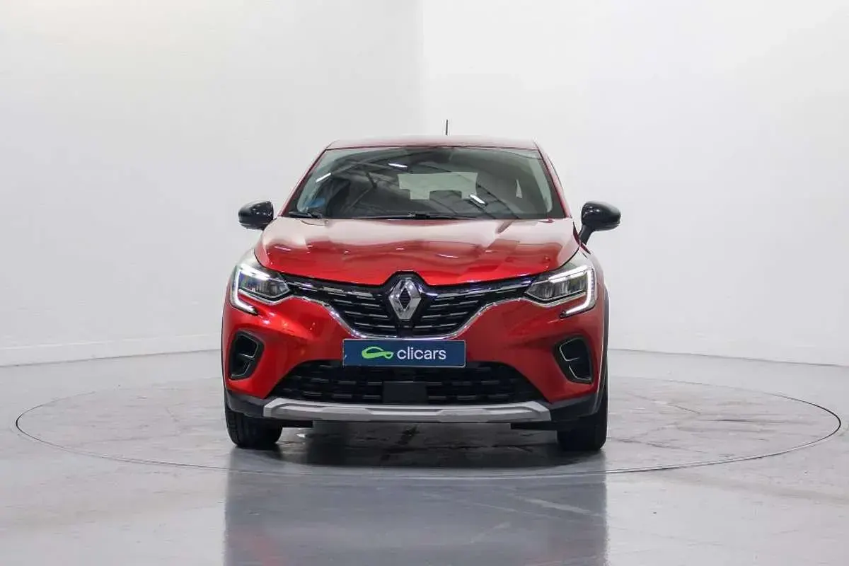 Usado Renault Captur Zen 159 HP (116 kW) 2022 Vermelho SUV