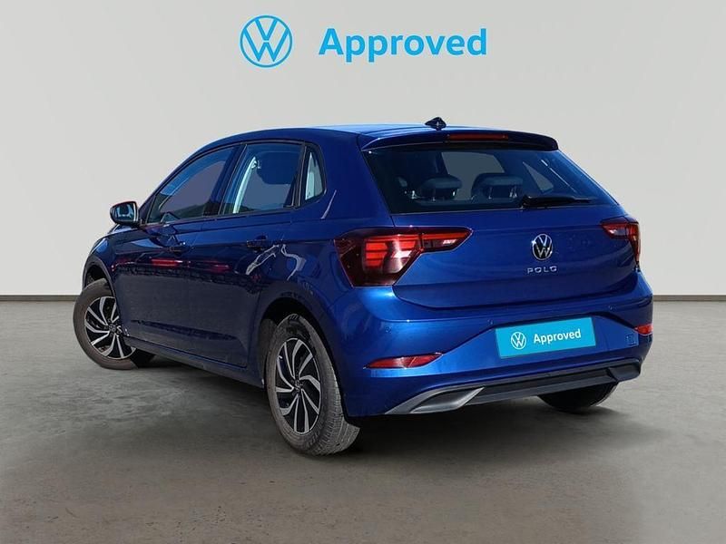 Usado VW Polo Life 95 CV (69 kW) 2024 Azul Berlina