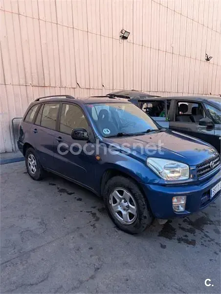 Usado Toyota RAV4 Luna 125 CV (91 kW) 2004 Azul SUV
