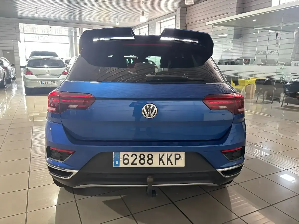 Usado VW T-Roc Sportline 190 CV (139 kW) 2018 Azul SUV