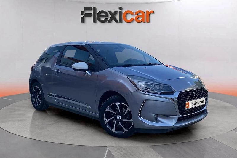 Gris Usado 2019 DS Automobiles DS3 So Chic Berlina | 10.470 € (Buen precio) - Imagen 1/4