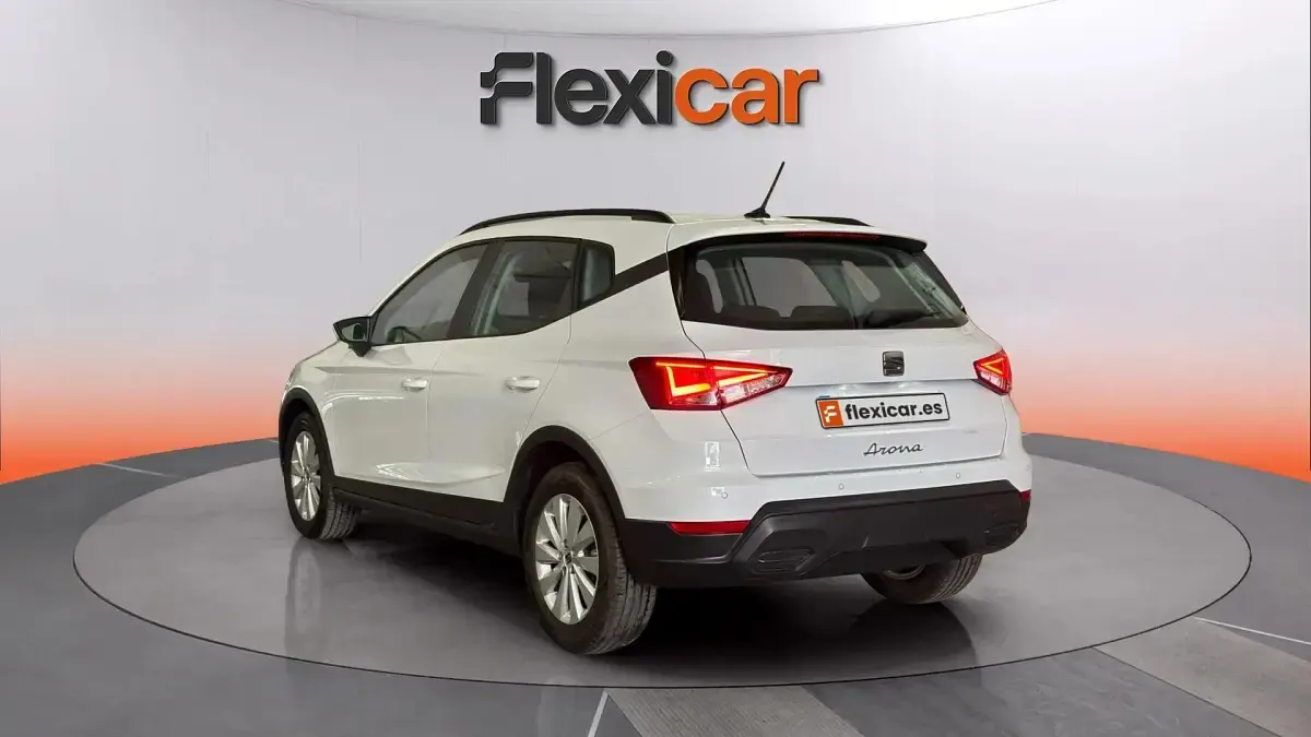 Usado Seat Arona Style 116 CV (85 kW) 2024 Blanco SUV